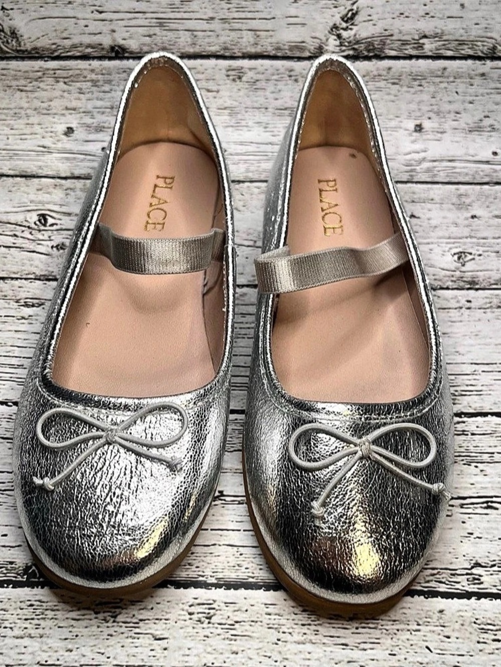 The Children’s PLACE Silver Bow Ballet Mattalic Flats Size 1